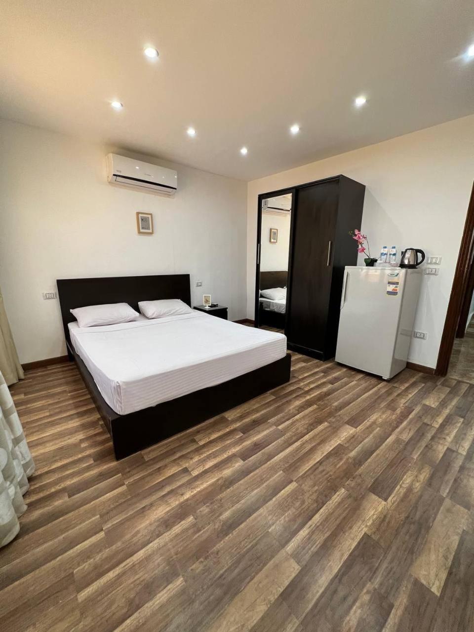 Lilly Rooms And Studio Hurghada Exterior photo